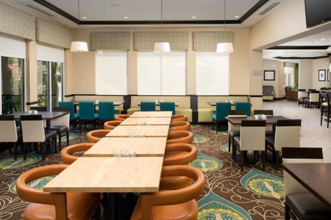 Hilton Garden Inn Winston-Salem/Hanes Mall Экстерьер фото