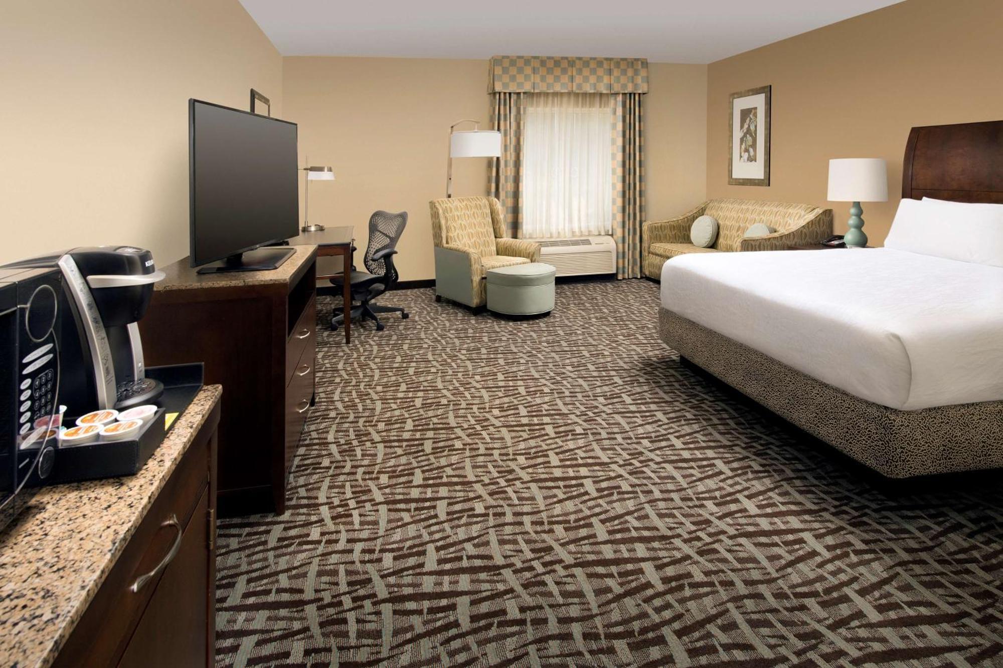 Hilton Garden Inn Winston-Salem/Hanes Mall Экстерьер фото