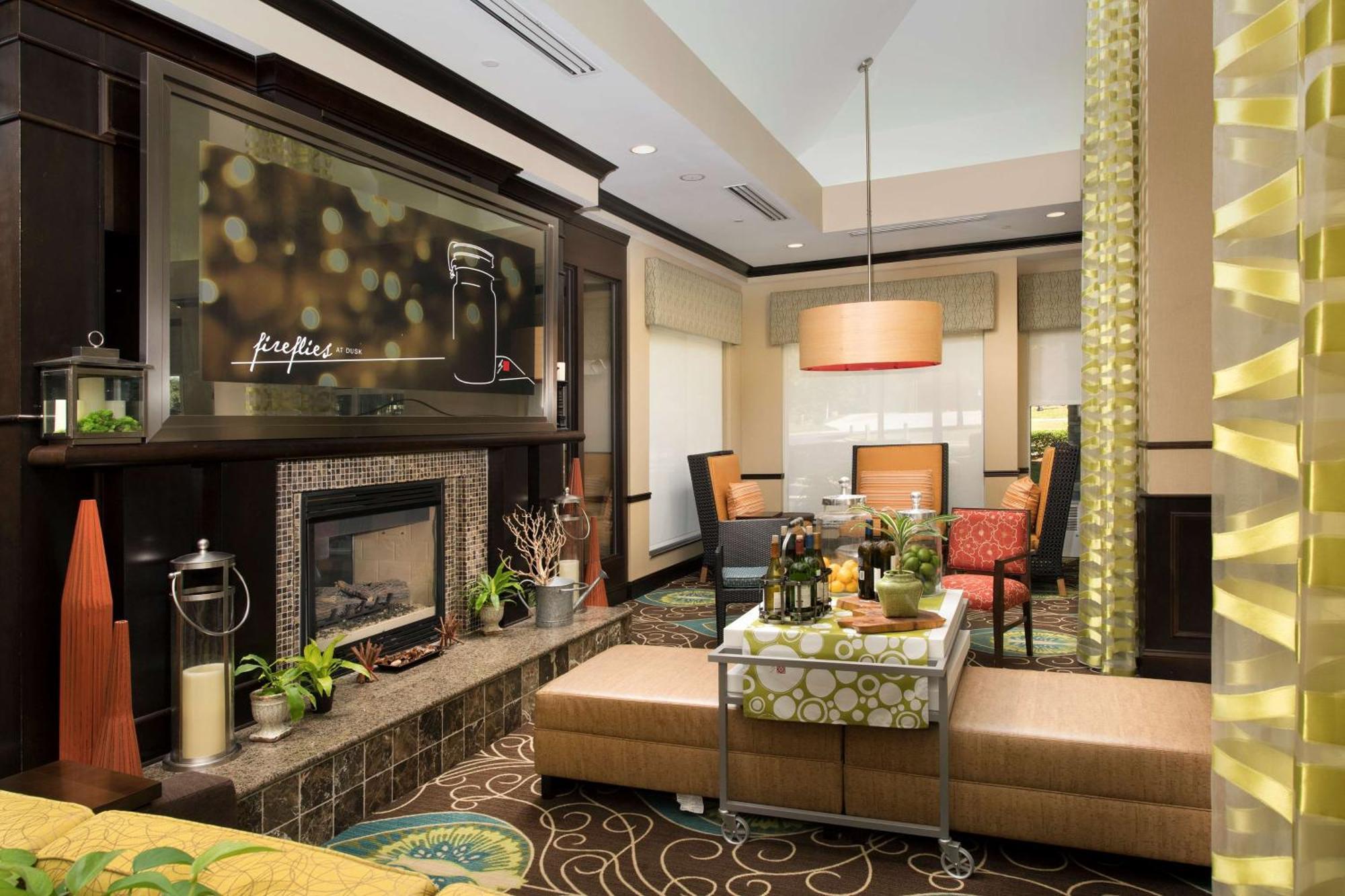 Hilton Garden Inn Winston-Salem/Hanes Mall Экстерьер фото