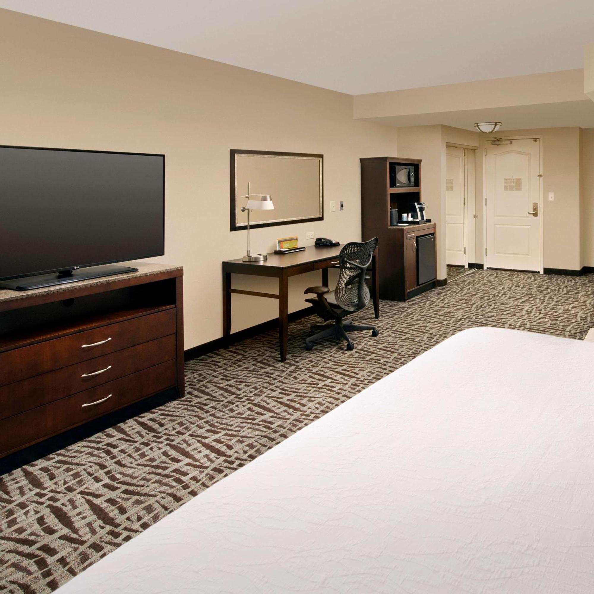 Hilton Garden Inn Winston-Salem/Hanes Mall Экстерьер фото