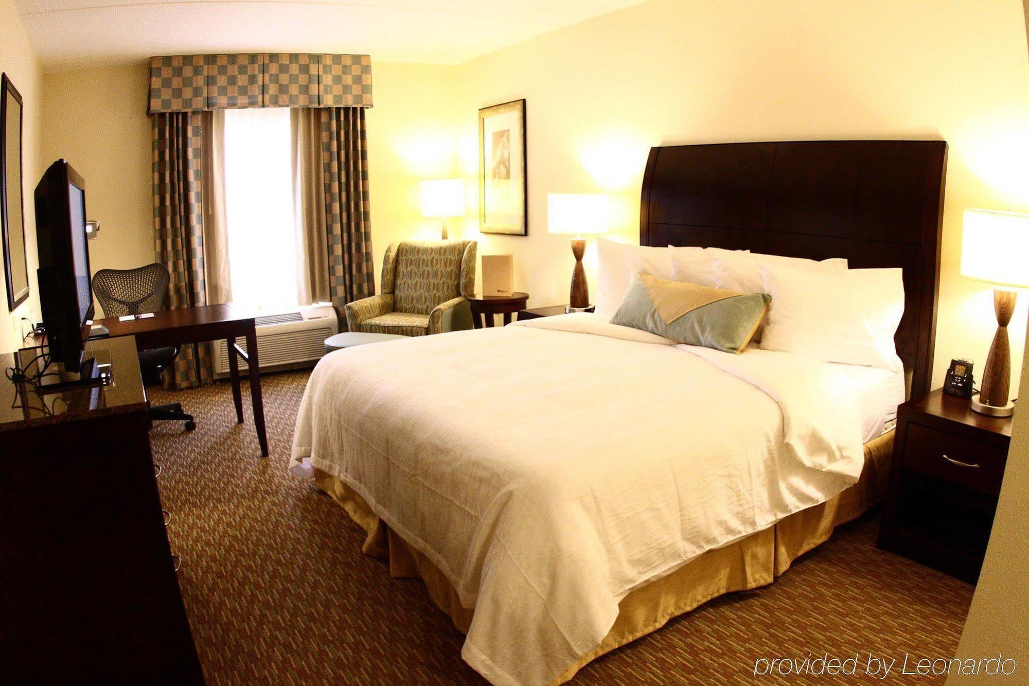 Hilton Garden Inn Winston-Salem/Hanes Mall Номер фото